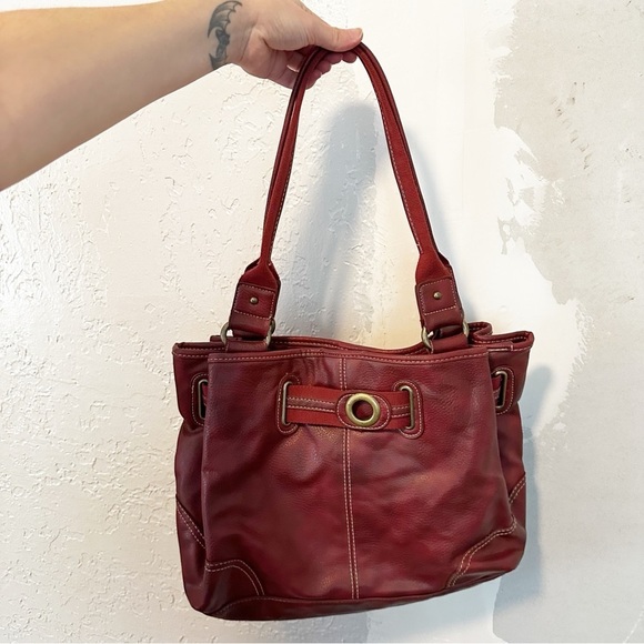 Burgundy faux leather handbag with contrast stitching - Picture 8 of 8